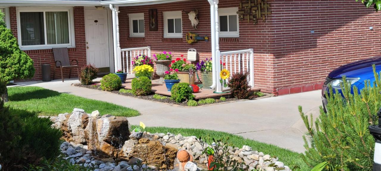 Husker Inn North Platte Bagian luar foto